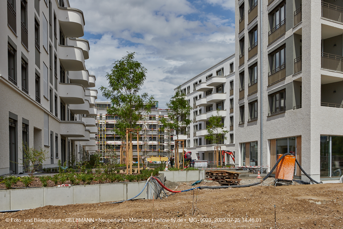25.07.2023 - Rundgang im Alexisquartier in Neuperlach